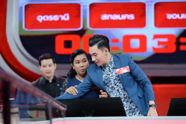 ทีวีไกด์: รายการ “The Money Drop ไทยแลนด์” “ตั้ม – วราวุธ” ควงคุณแม่ สู้คำถาม “เดอะมันนี่ดร็อปฯ” พิชิตแจ็กพอต เพื่อแม่!!!