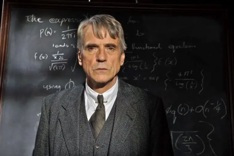 Movie Guide: นักแสดงเจ้าของรางวัลออสการ์ "เจเรมี่ ไอรอนส์" ปะทะฝีมือ "เดฟ พาเทล" ใน "The Man Who Knew Infinity อัจฉริยะโลกไม่รัก"