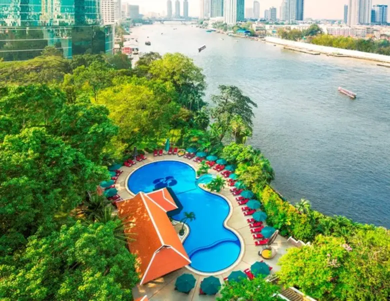 Starwood Hotels & Resorts is offering a l...