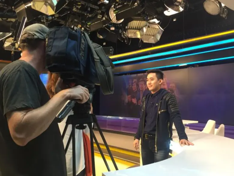 พิธีกรกีฬา ชื่อดัง “แชมป์ พีรพล เอื้ออารียกุล” เป็นปลื้ม CNN บินตรงจากอังกฤษสัมภาษณ์สุดพิเศษ