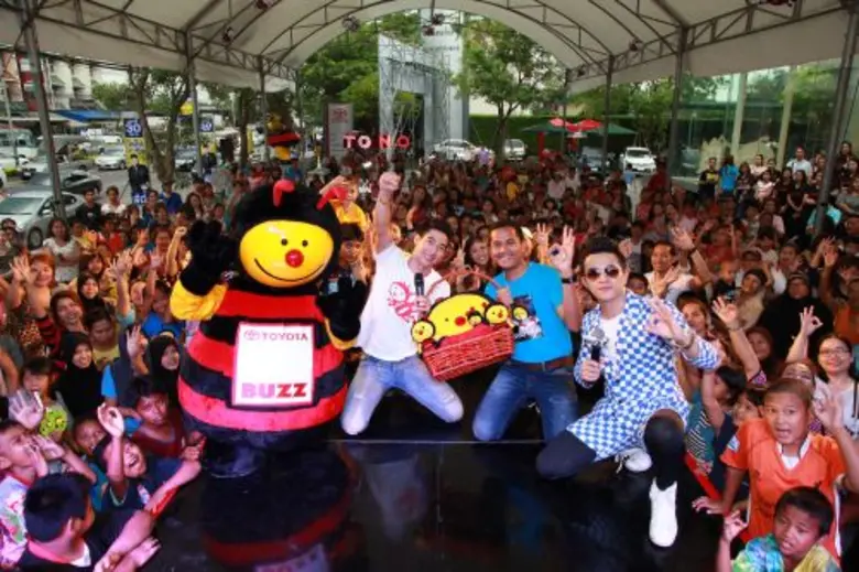 โชว์รูมโตโยต้า บัสส์ สาขาเสรีไทย จัดกิจกร...