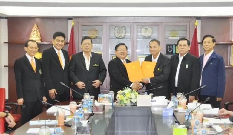 บริษัท สหประกันชีวิต จำกัด (มหาชน) นำโดย ...