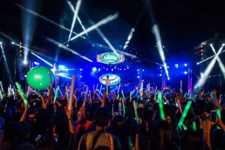 "ช้างคาร์นิวัล นีออน เดอะ ไนท์"ปาร์ตี้เรื...