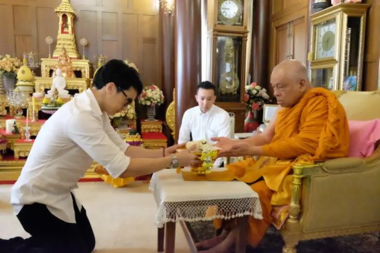 ทำงานในวงการบันเทิงมาครบ 10 ปีพอดิบพอดี ซ...