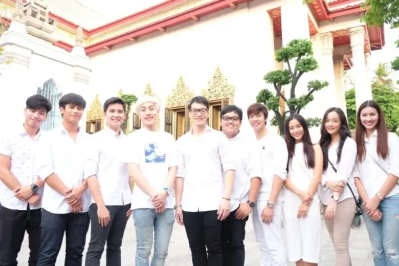 “บี้” ชวน “ศิลปินนักแสดง&แฟนคลับ” “ทำบุญ-ตักบาตร” วาระครบ 10 ปีในวงการ