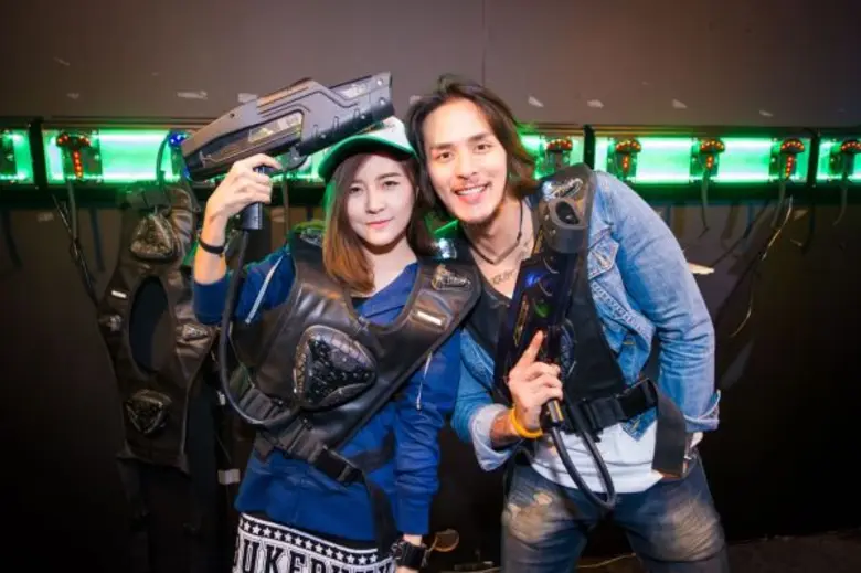 ดีเจฟ้าใส หัวใจสะออนซะแล้ว ด็อดแอบมาสังเกตการณ์กันอย่างเร่งด่วน เจอกันวันที่ 13-14 พฤษภาคม 2559 ที่ ShowDC OASIS arena พระราม9 ช้างคาร์นิวัล นีออนเดอะไนท์