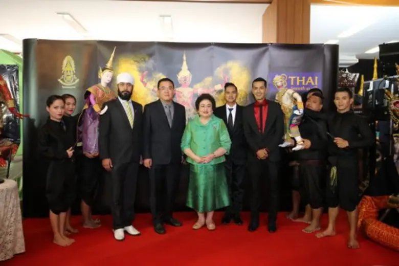 การแสดงหุ่นละครเล็กโจหลุยส์ "เรื่อง ครุฑานุภาพ" นระบบ HoLogram Light & Sound