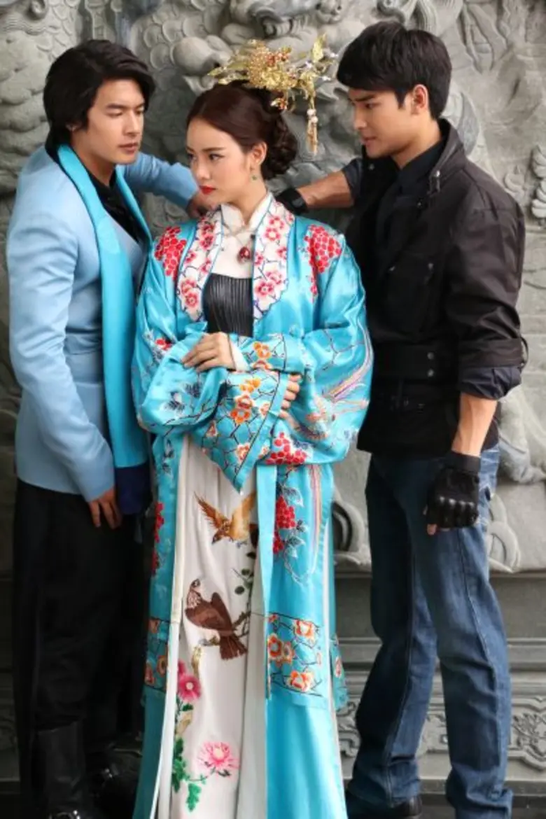 “อาตู่ นพพล” นำทีมบวงสรวง “ไข่มุกมังกรไฟ” “วาววา ณิชารีย์ ” ประกบ 2 พระเอก เพื่อน คณิน – อาโป ณัฐวิญญ์