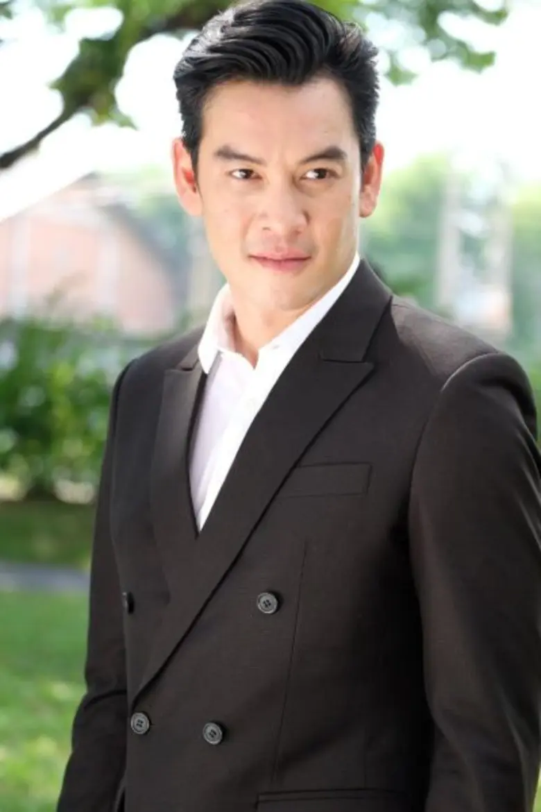 ออกอาการเขินนิดๆที่ถูกเลือกมารับบท ชายหนุ...