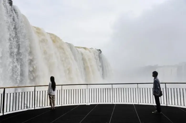 Movie Guide: ตัวอย่างเต็มภาพยนตร์ IF CATS DISAPPEARED FROM THE WORLD และ 9 สิ่งน่ารู้