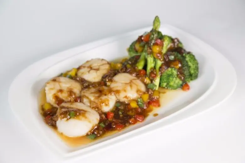 โรงแรมเดอะ แกรนด์ โฟร์วิงส์ คอนเวนชั่น ขอ...