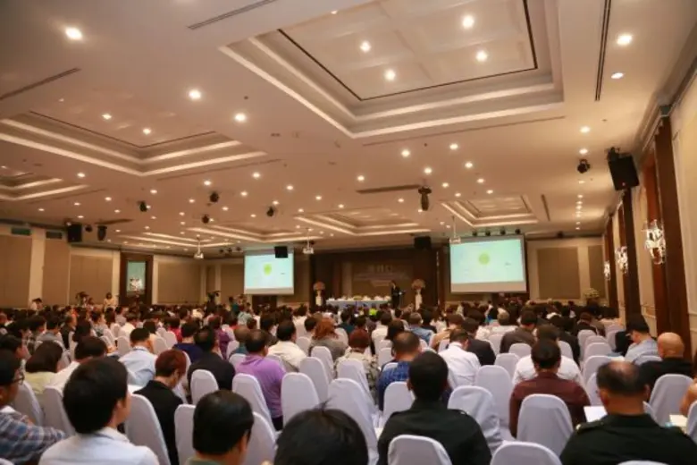 กรุงเทพมหานคร ร่วมกับ สถาบันเทคโนโลยีพระจ...