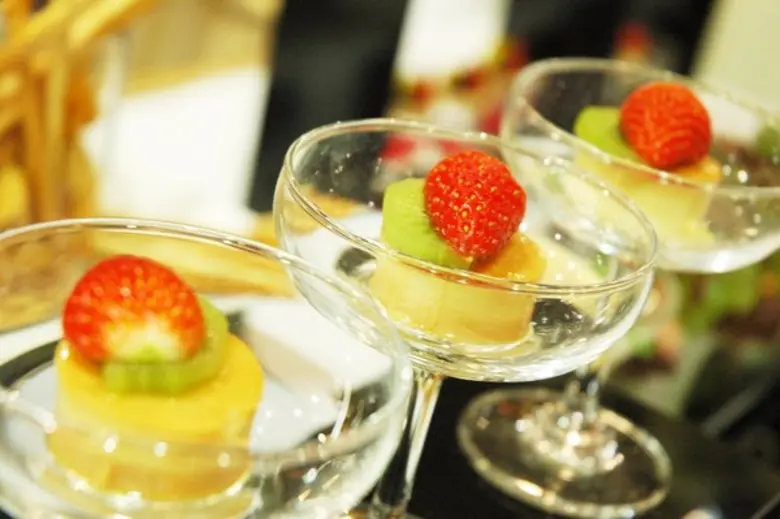 โรงแรมเดอะ ทวิน ทาวเวอร์ ก้าวสู่ปีที่ 25 ...