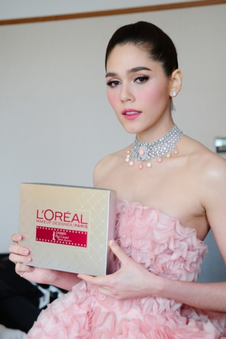 Get the Look of Araya A. Hargate “ชมพู่ อารยา” เจิดจรัสระดับควีนในลุค “Dazzling Temptation”