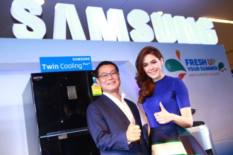 ซัมซุงเปิดตัวแคมเปญโปรโมชันครั้งยิ่งใหญ่ “Fresh Up Your Summer” พาพรีเซนเตอร์ “ชมพู่ อารยา” และ “โอปอล์-หมอโอ๊ค” มอบความสดชื่นรับหน้าร้อน