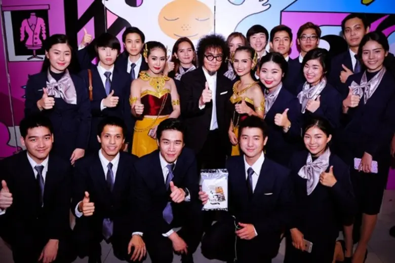 อาจารย์เพชร โอสถานุเคราะห์ อธิการบดีมหาวิ...