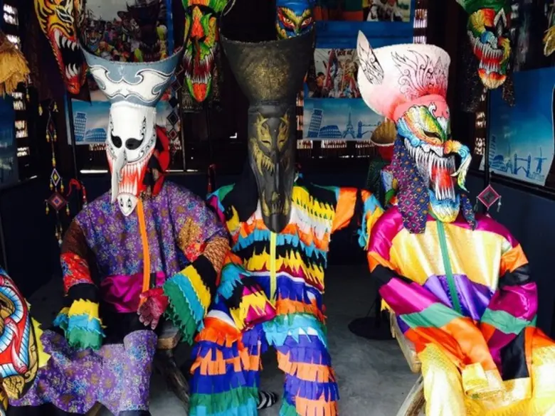 "เทศกาลผีตาโขน" ประเพณีที่จัดขึ้นเป็นประจ...