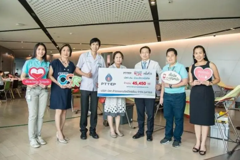 นายกิติศักดิ์ นวลจันทร์ฉาย (ที่ 3 จากขวา)...