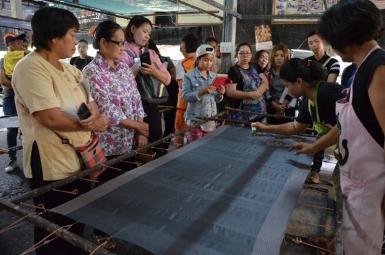คลัสเตอร์ผ้าทอเมืองน่านศึกษาดูงานภาคอีสาน