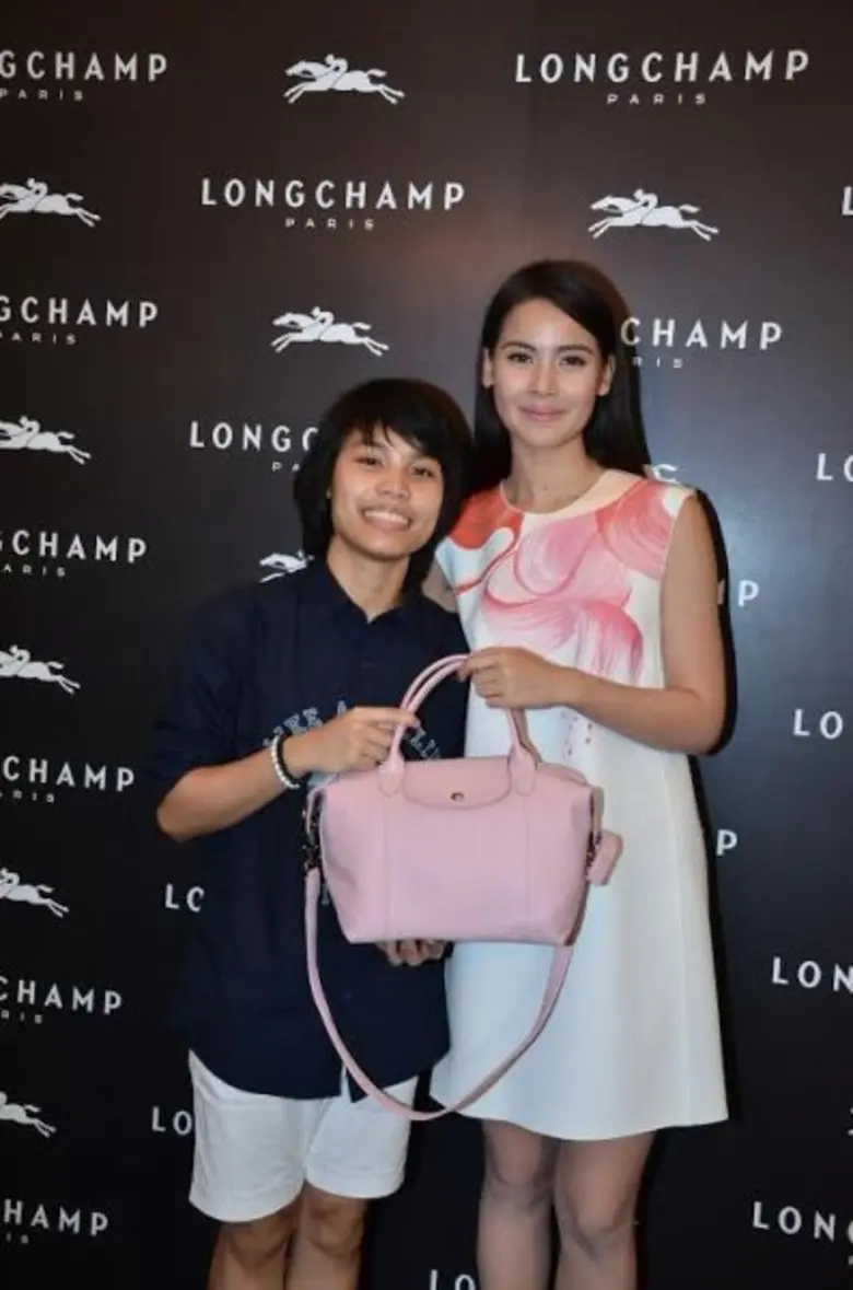 “ญาญ่า” ฟิน!! กระเป๋าสุดโปรด ลองฌอมป์ เปิด “แฟล็กชิพ สโตร์” แห่งแรกในไทย แถมกรี๊ดหนัก...เมื่อเจอแฟชั่นไอคอนระดับโลกในงาน