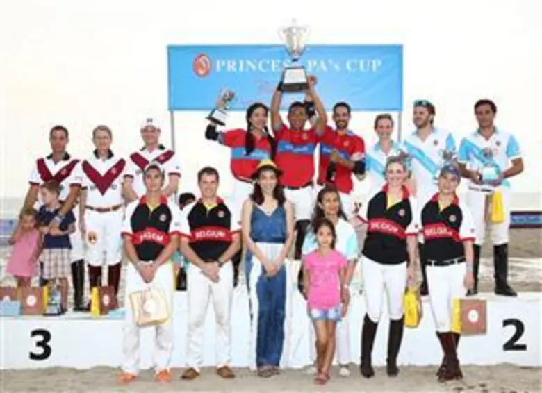 การแข่งขันขี่ม้าโปโลชายหาดหนึ่งเดียวของเอ...