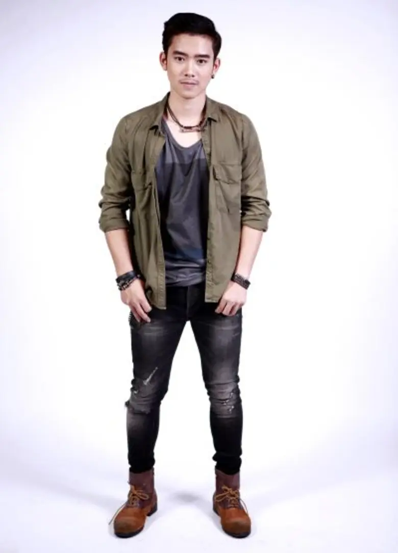 จากเน็ตไอดอลเถียงนา สู่นักร้องลูกทุ่ง 100 ล้านวิว  “เบิ้ล ปทุมราช อาร์สยาม”