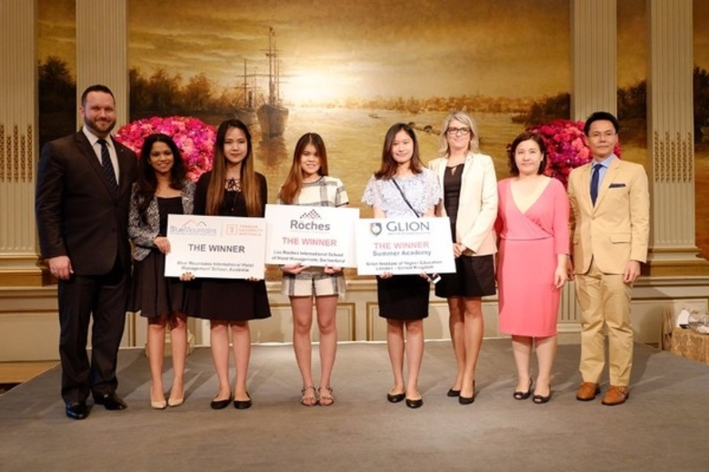 Ekthana Education Services พร้อมด้วย HELL...