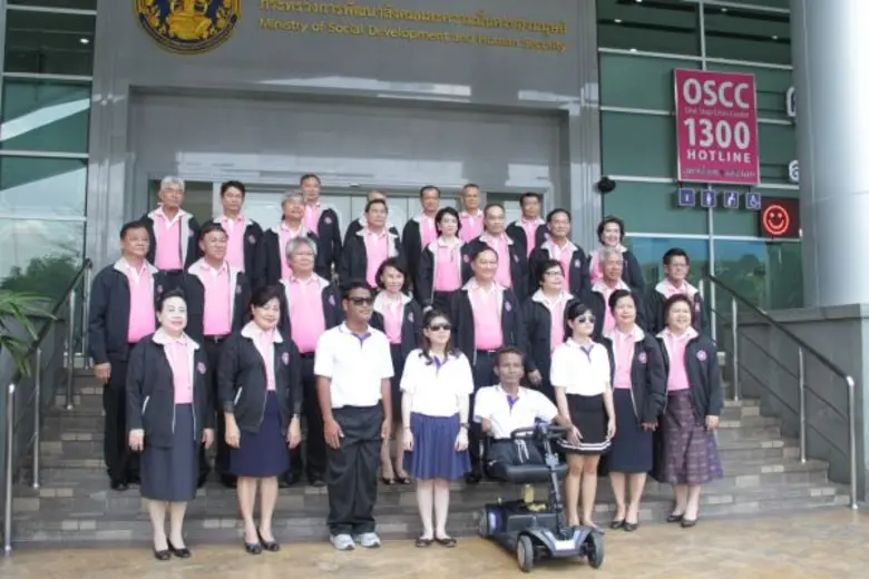 พม. เตรียมส่งบทเพลง “กำลังใจ” มอบให้เป็นกำลังใจกับผู้ประสบปัญหาทางสังคม เพื่อให้มีพลังในการดำเนินชีวิต  หากประสบปัญหาโทร. ๑๓๐๐ ศูนย์ช่วยเหลือสังคม พร้อมเดินหน้าผลักดันศิลปินโครงการ “From Street to Stars”