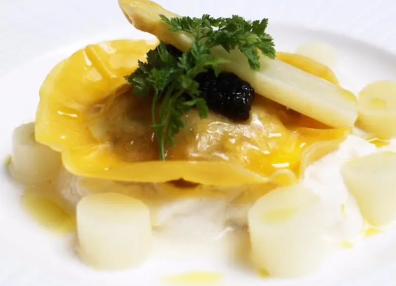 เทศกาลหน่อไม้ฝรั่งขาว ณ ห้องอาหารเมดิสัน โรงแรมอนันตรา สยาม กรุงเทพฯ 13 ถึง 31 พฤษภาคม 2559