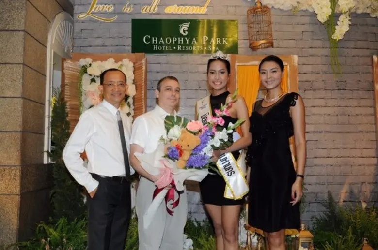 โรงแรมเจ้าพระยาปาร์ค-รัชดา นำโดย Mr.Marce...