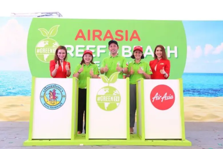 แอร์เอเชียเดินหน้าสานโครงการ GREEN 24 in Pattaya เก็บขยะริมชายหาด และเกาะสาก พัทยา ร่วมรักษาสิ่งแวดล้อม