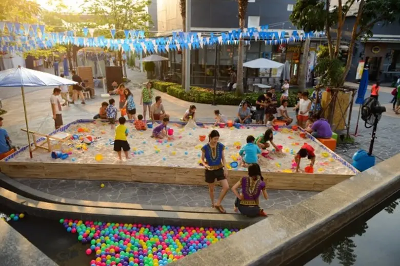 ควันหลงสงกรานต์ : เดอะ เซอร์เคิล ราชพฤกษ์...