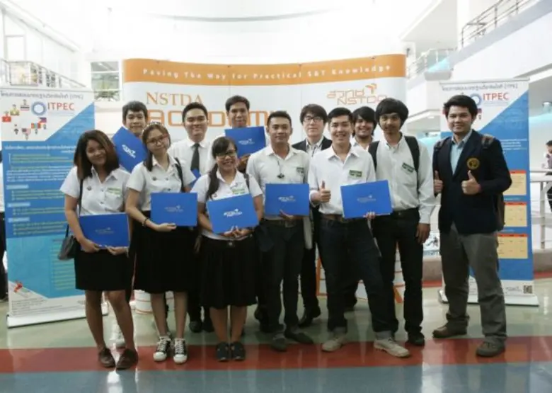 บนโลกของการศึกษาทุกวันนี้ นอกจากใบปริญญาบ...