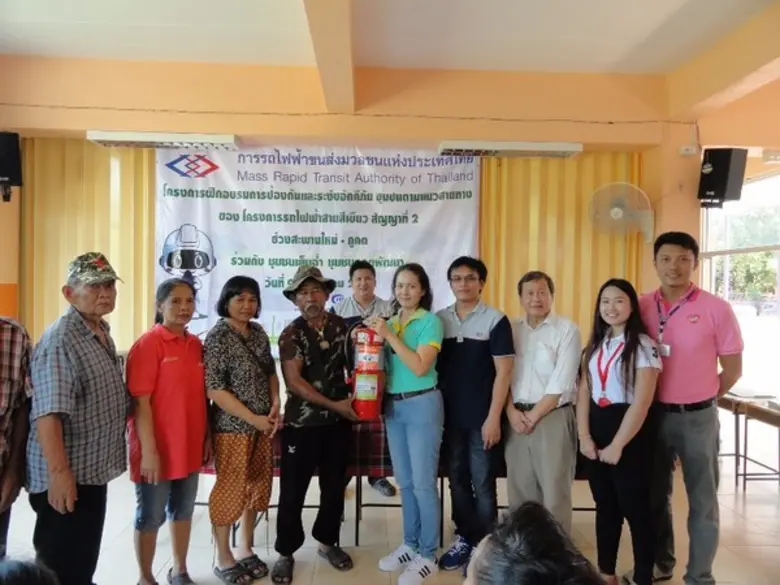 โครงการรถไฟฟ้าสายสีเขียว ช่วงหมอชิต-สะพานใหม่-คูคต จัดโครงการฝึกอบรมการป้องกัน และระงับอัคคีภัย พร้อมมอบเครื่องดับเพลิงให้แก่ชุมชนเย็นฉ่ำ และชุมชนคูคตพัฒนา