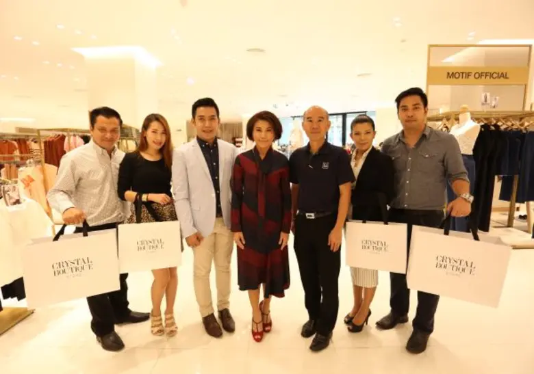 ศุภานวิต เอี่ยมสกุลรัตน์ (กลาง) ผู้บริหาร...