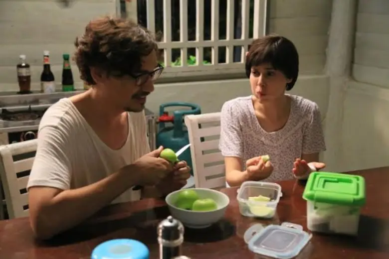 'นัท’ ร้องลั่น!! มีดบาดมือเลือดโชก 'ปีเตอร์’ แสนห่วง!! ทำแผลให้