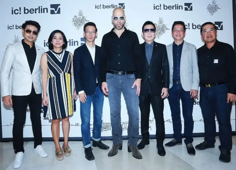 คุณประพันธ์ ผดุงเกียรติสกุล กรรมการผู้จัด...