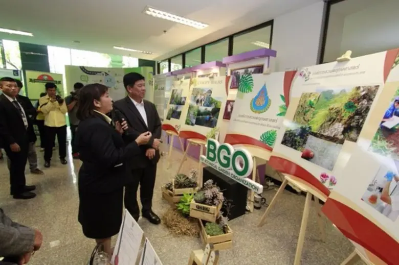 เมื่อวันที่ 11 พฤษภาคม 2559 พลเอก สุรศักด...