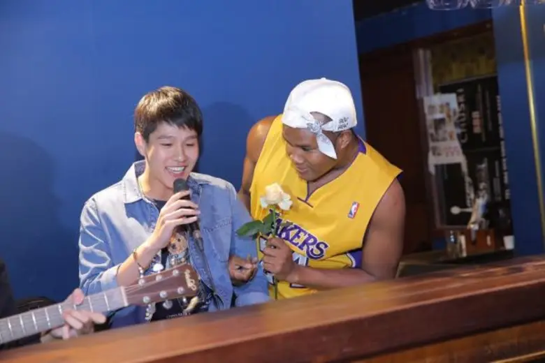 'พี่ฉอด’ ยิ้มปลื้ม!! 'เพื่อนรัก เพื่อนร้าย’ เปรี้ยง!! รวมตัวนักแสดง ทีมงานเลี้ยงฉลองละครเรตติ้งอันดับ 1 ช่องทีวีดิจิทัล