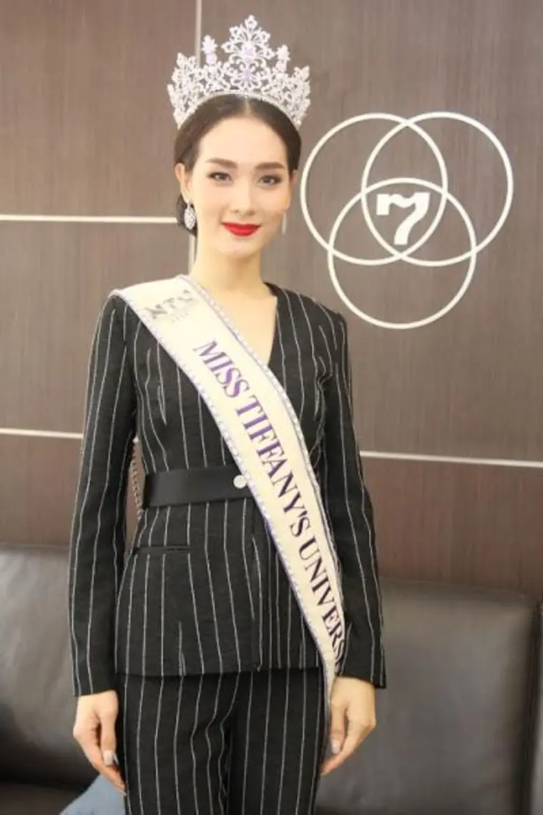 'โม - จิรัชยา’ มิสทิฟฟานี่ ยูนิเวิร์ส 2016 พร้อมรองชนะเลิศ ขอบคุณ ช่อง 7 สี