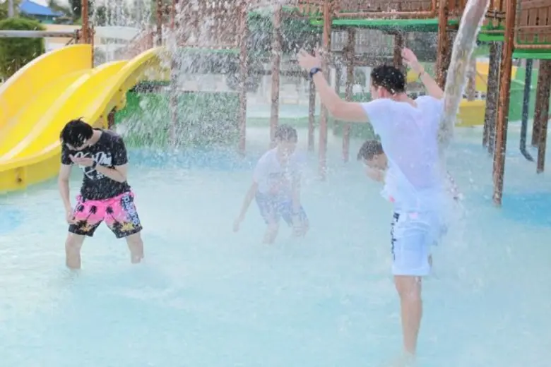 นับเป็นหนุ่มสุดฮอตของตอนนี้แล้วก็ว่าได้ ห...