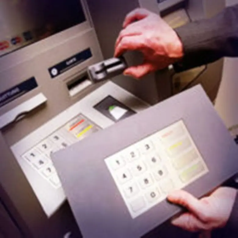  มัลแวร์โจมตีตู้เอทีเอ็มขยายตัวอย่างต่อเนื่อง ข้อมูลจาก TrendLabs Security Intelligence Blog โดย เดวิด แซนชู และนอร์แมนน์ ฮัก (นักวิจัยอาวุโสด้านภัยคุกคาม)