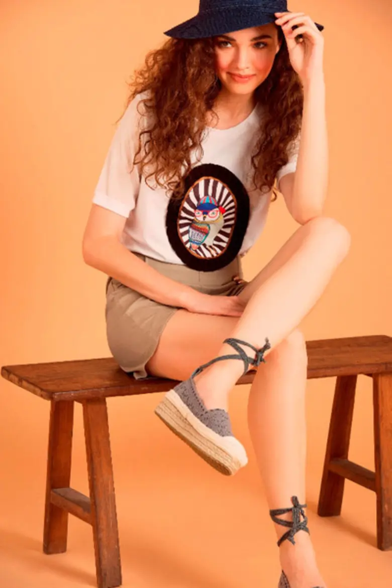 หนึ่งในแบบคอลเล็กชั่นซัมเมอร์ ของบลูคอร์เ...