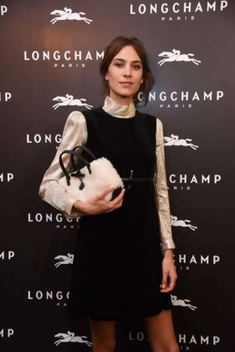 ลองฌอมป์ ฉลองเปิดตัว แฟล็กชิพ สโตร์ แห่งแรกในประเทศไทย สุดยิ่งใหญ่  โชว์กระเป๋าออกแบบพิเศษ เพื่อ “ประเทศไทย” ใบเดียวในโลก และเชิญ อเล็กซ่า ชุง สไตล์ไอคอนระดับโลกมาเซอร์ไพรส์แขกฯ ในงาน