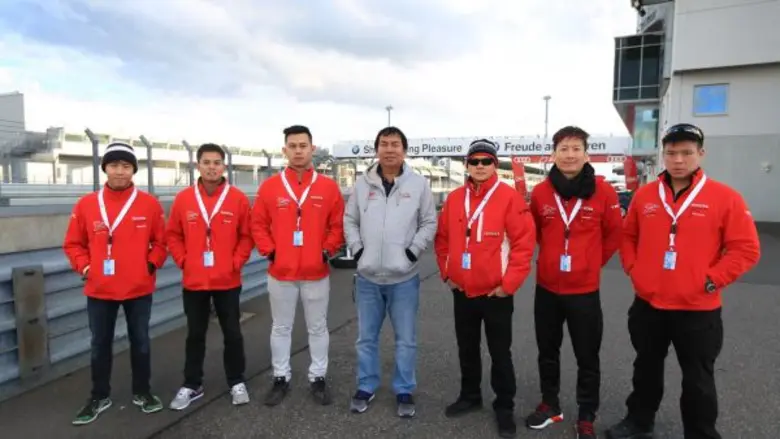 โตโยต้า ทีมไทยแลนด์ ประกาศความแกร่ง นำ 7 นักแข่งลุยสนามระดับโลก ตั้งเป้าคว้าชัยนูร์เบอร์กริง นำชื่อเสียงสู่ประเทศไทย