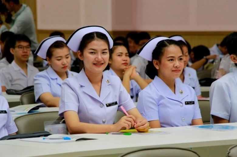 “นพ.ประภาส วีระพล” เปิดปฐมนิเทศ แนะสามัคคี บุคลากรสา’สุขใหม่ 110 คน