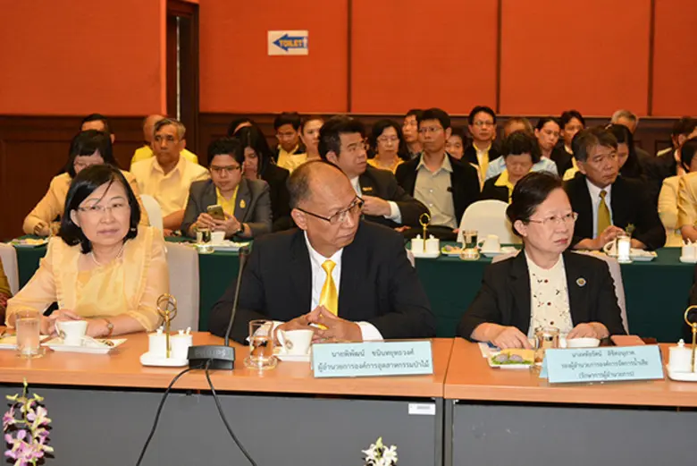 พลเอกสุรศักดิ์ กาญจนรัตน์ รัฐมนตรีว่าการก...