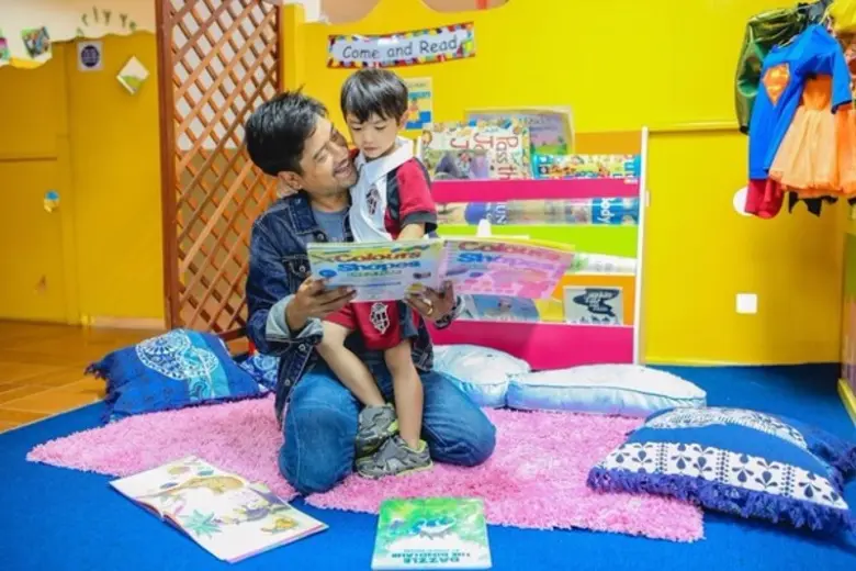 คุณหนุ่ม อรรถพร ธีมากร ดาราและผู้กำกับชื่อดัง เผยเหตุผลเลือกโรงเรียนนานาชาติรีเจ้นท์ให้บุตรชายสุดที่รัก...เรียนแล้วมีความสุข