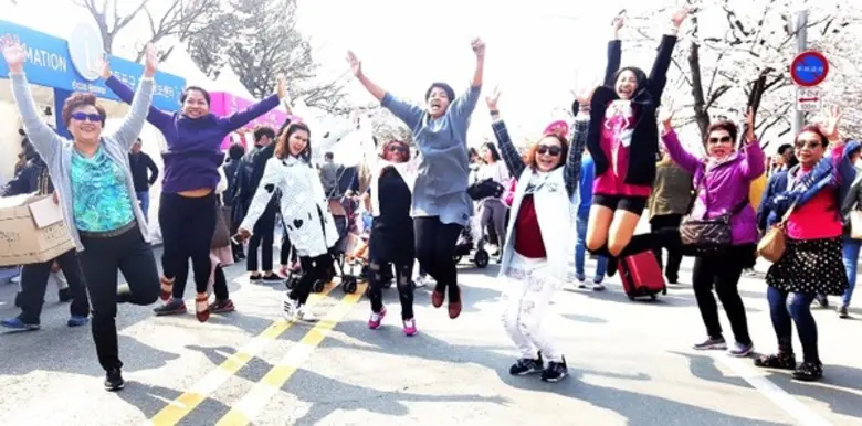 Nano Stem Coll 4G ฉลองยอดขายทะลุ 5,000 กล่อง ภายใน 2 เดือน พาสมาชิกบินไปอวดหน้าใสถึงเกาหลี