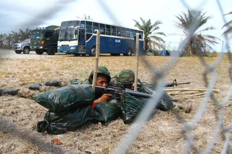 “ท่าเรือประจวบ” สนับสนุนหน่วย สอ.รฝ ฝึกภาคสนาม ประจำปี 2559